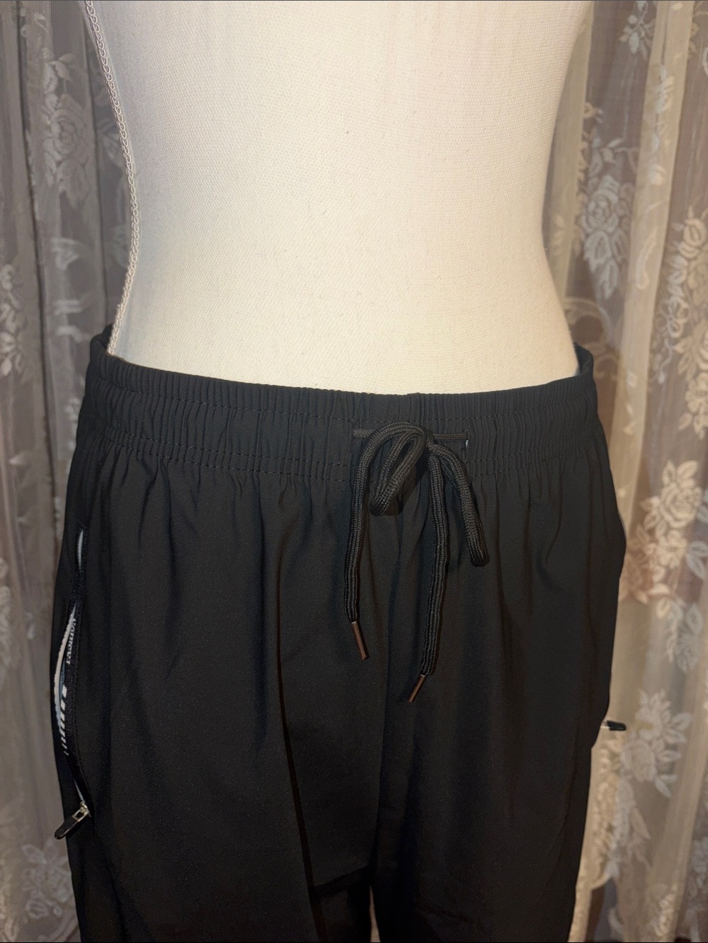 Womens Drawstring Capris - Picture 3 of 7
